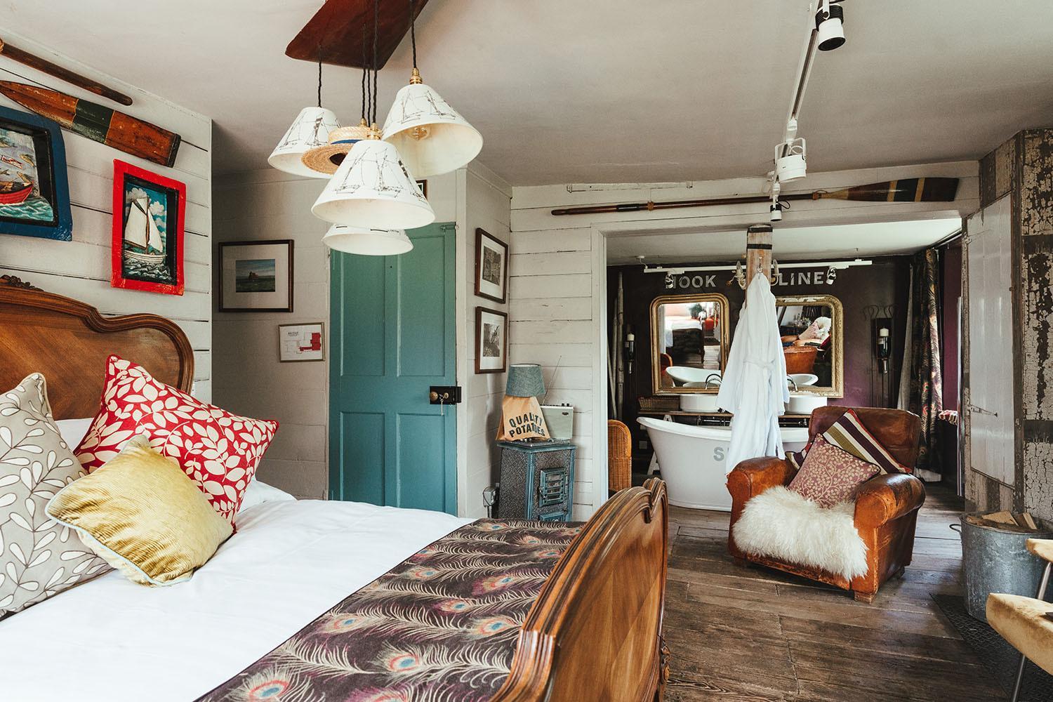 The Woolpack Inn Wavehorne Room photo