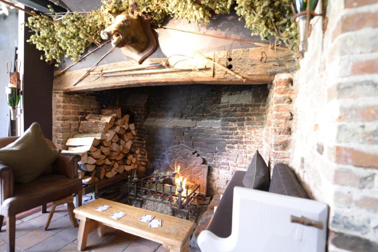 The Woolpack Inn Wavehorne Exterior photo